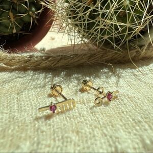 14k solid Gold Scissor & comb barber earrings stud earrings made in Los Angeles